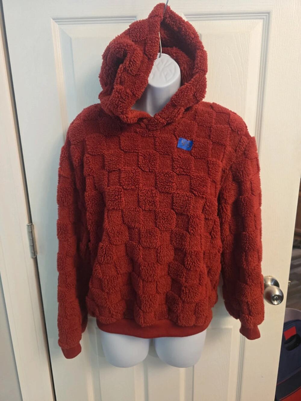 V3 Super soft burgundy hoodie lightweight but warm size 13-14